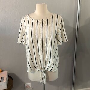 Socialite Front Tie Flowy Tee